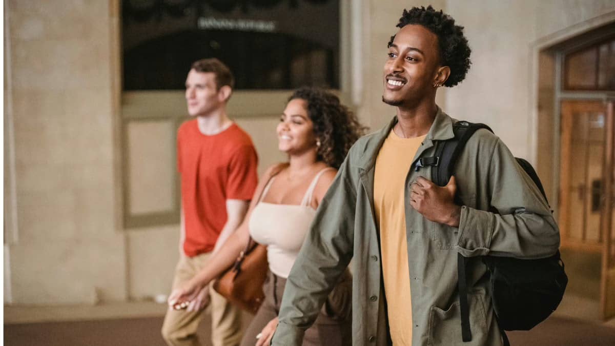 Pé-de-Meia: veja valores e datas da próxima liberação do benefício