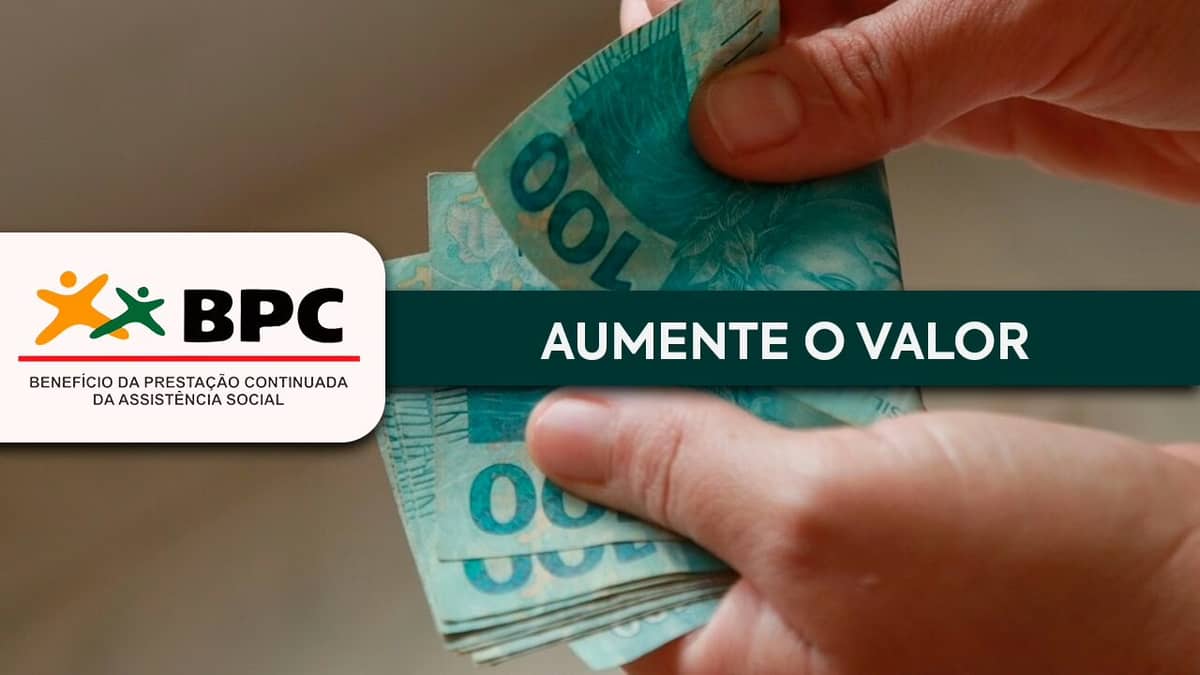 Mãos segurando notas de cem