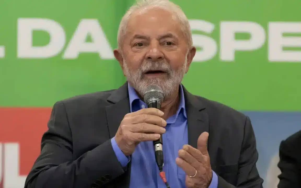 Lula fará revisão de befícios