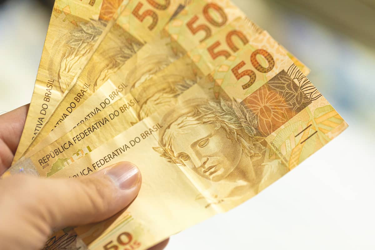 Bolsa Família e Auxílio Gás para solteiros