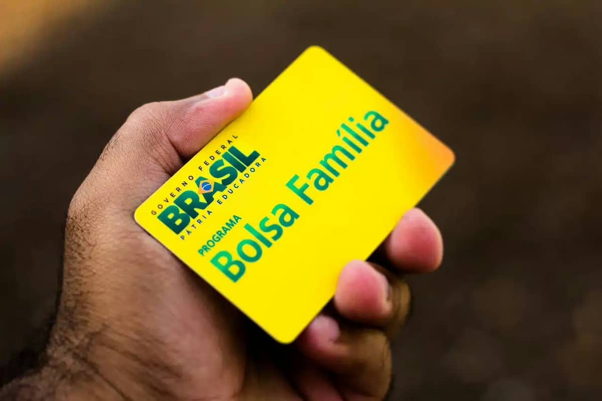 Governo emite COMUNICADO sobre o BOLSA FAMÍLIA de julho; confira agora