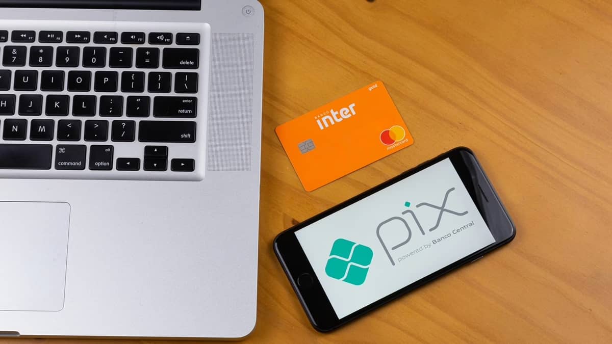 Pix parcelado ou cartão de crédito: Qual é o melhor na hora de comprar?