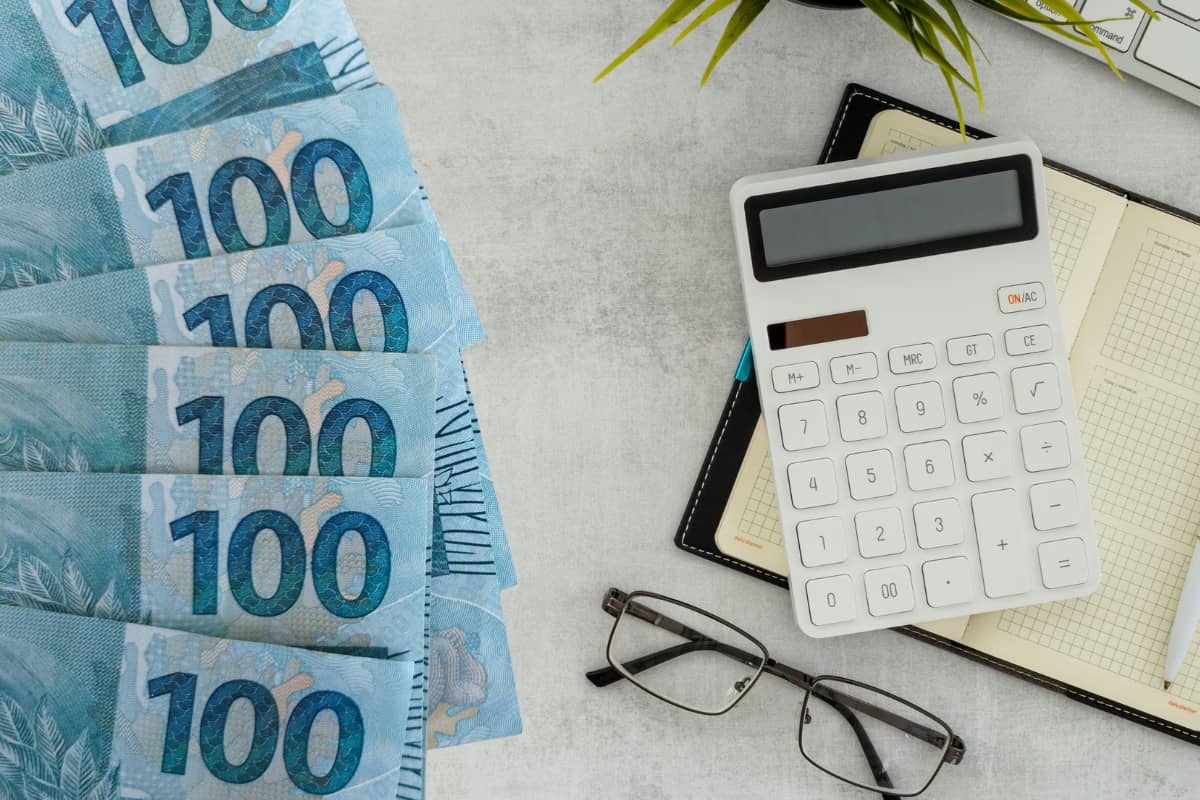 Famílias atingidas por temporais: auxílio de R$ 1 mil é aprovado