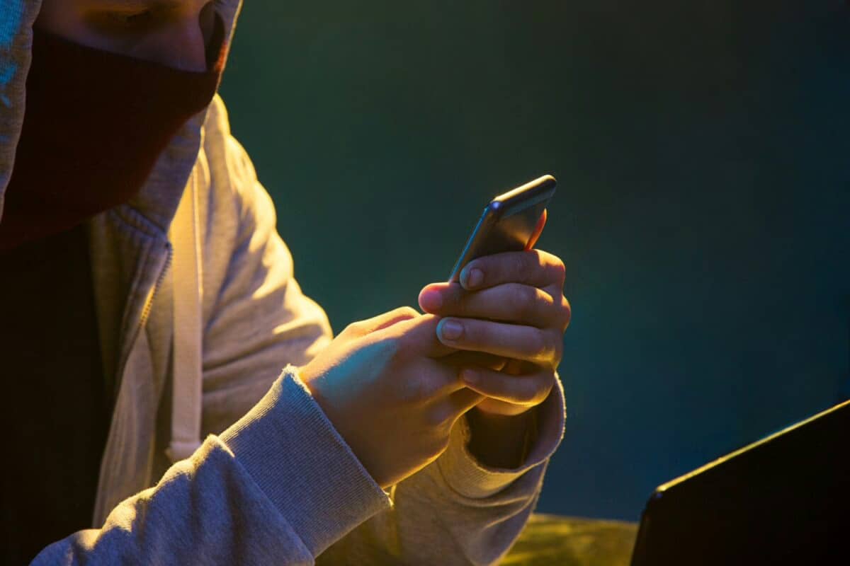 Seu celular está seguro? O golpe digital que avança rapidamente