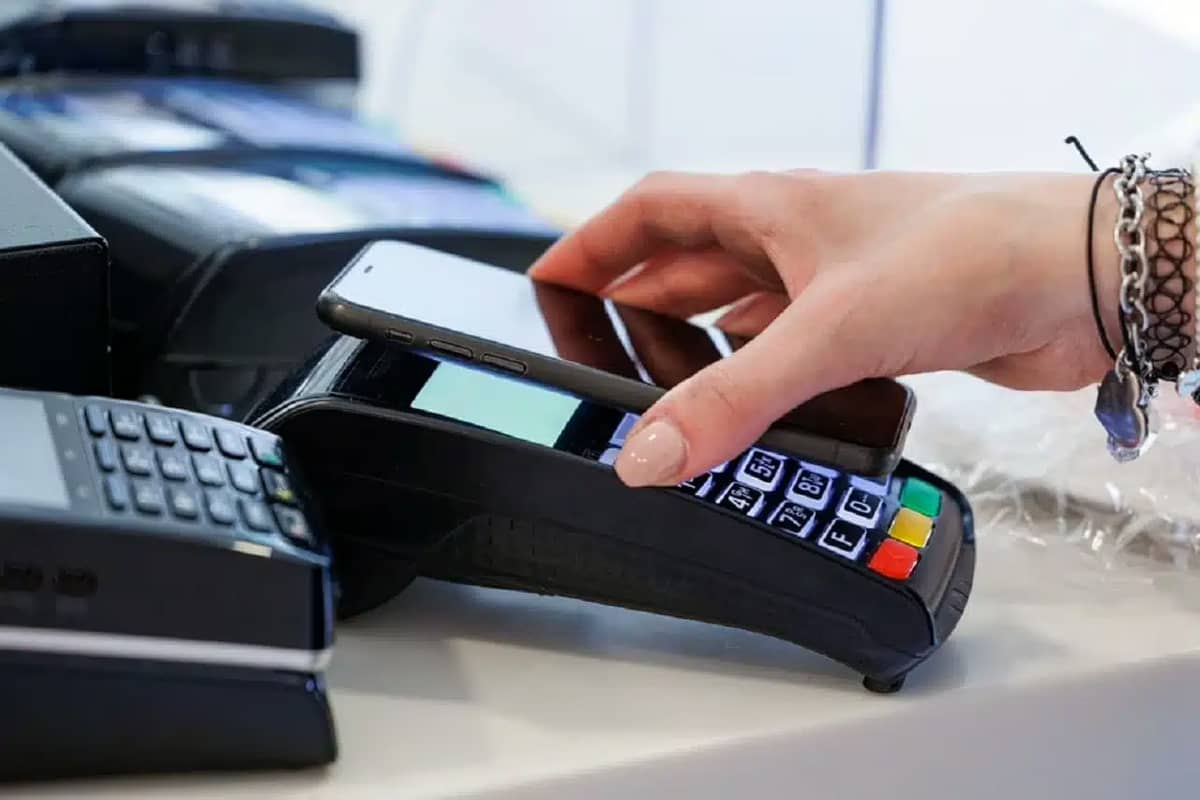 Pix por aproximação estreia HOJE (28) com limite por transação; veja como usar