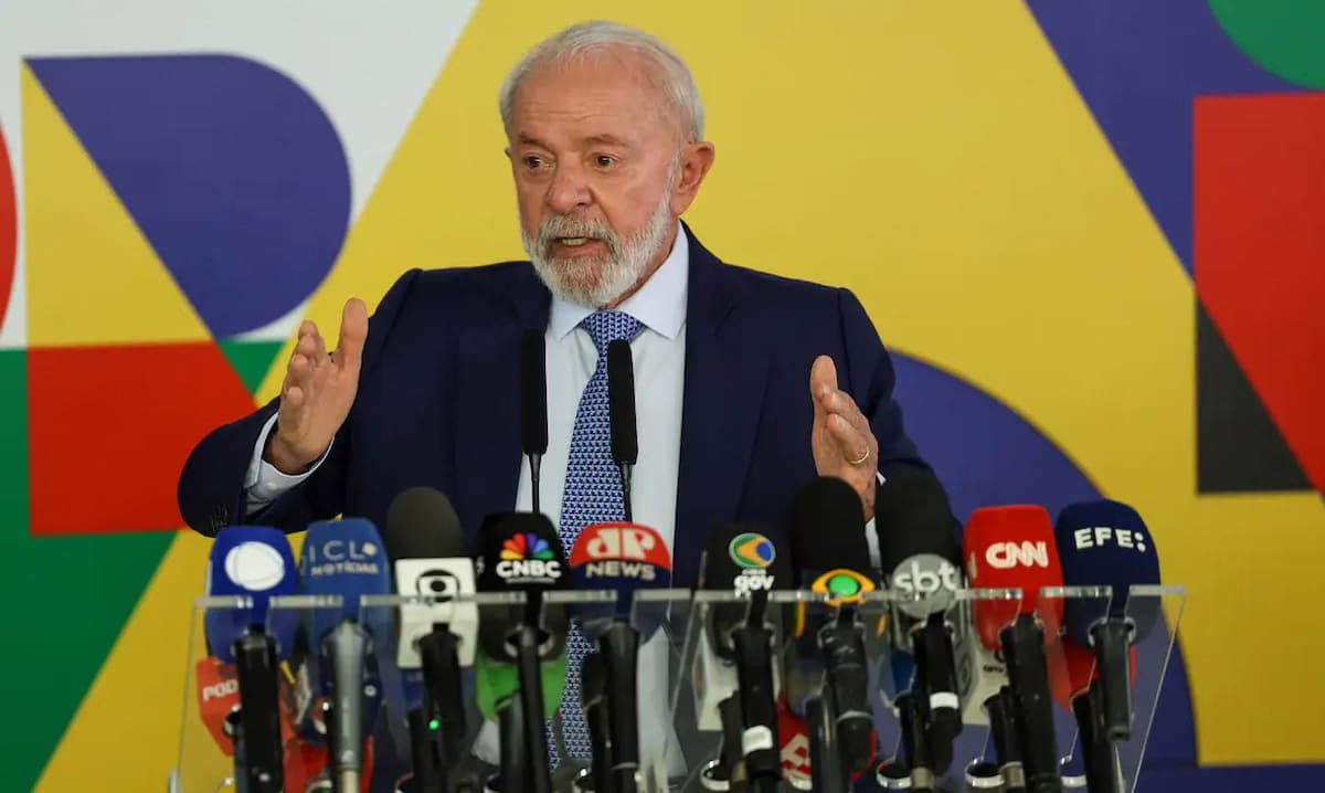 Salários baixos desestimulam entrada no mercado de trabalho, afirma Lula