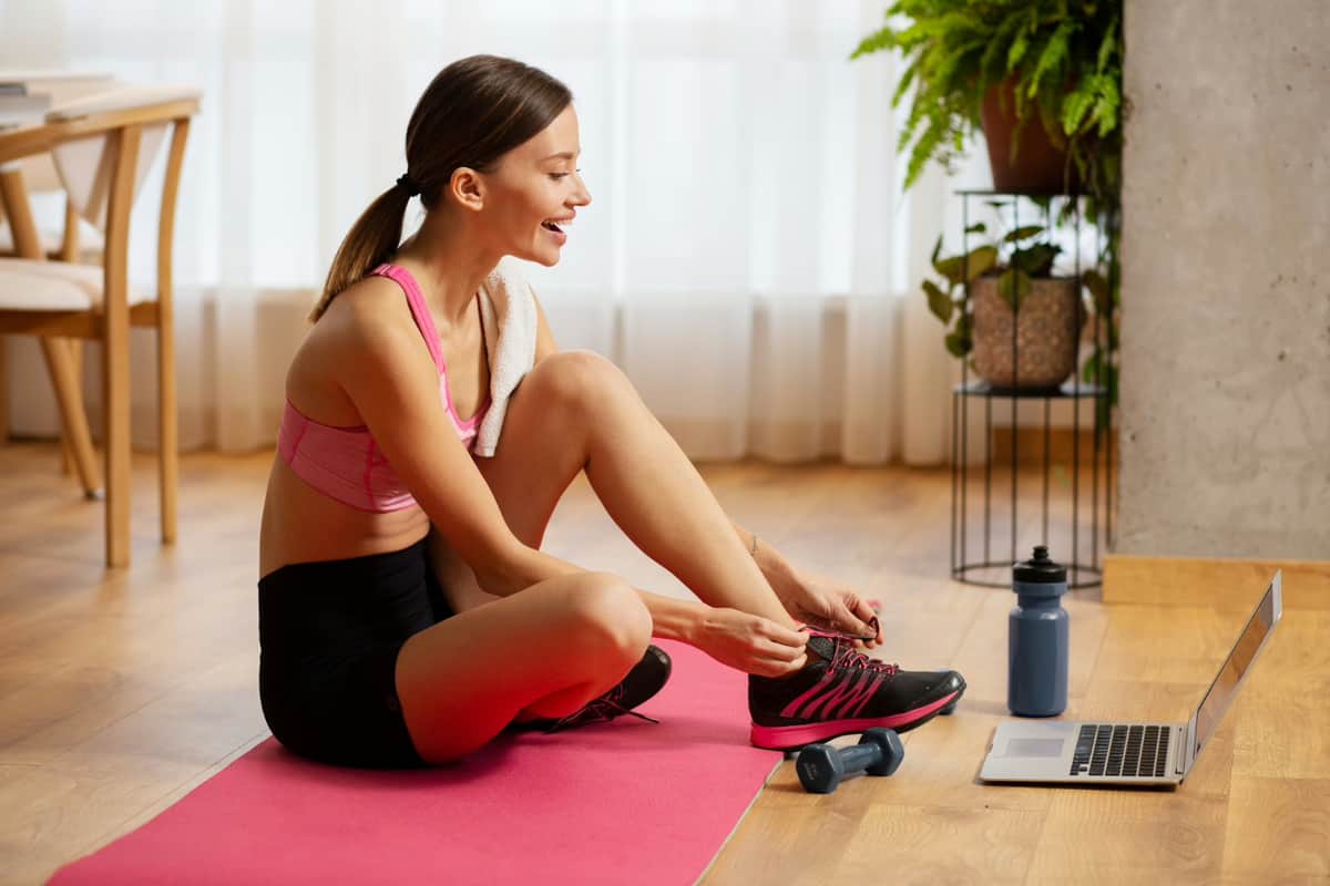 Movimente-se em casa! Veja exercícios simples para fazer no conforto do lar